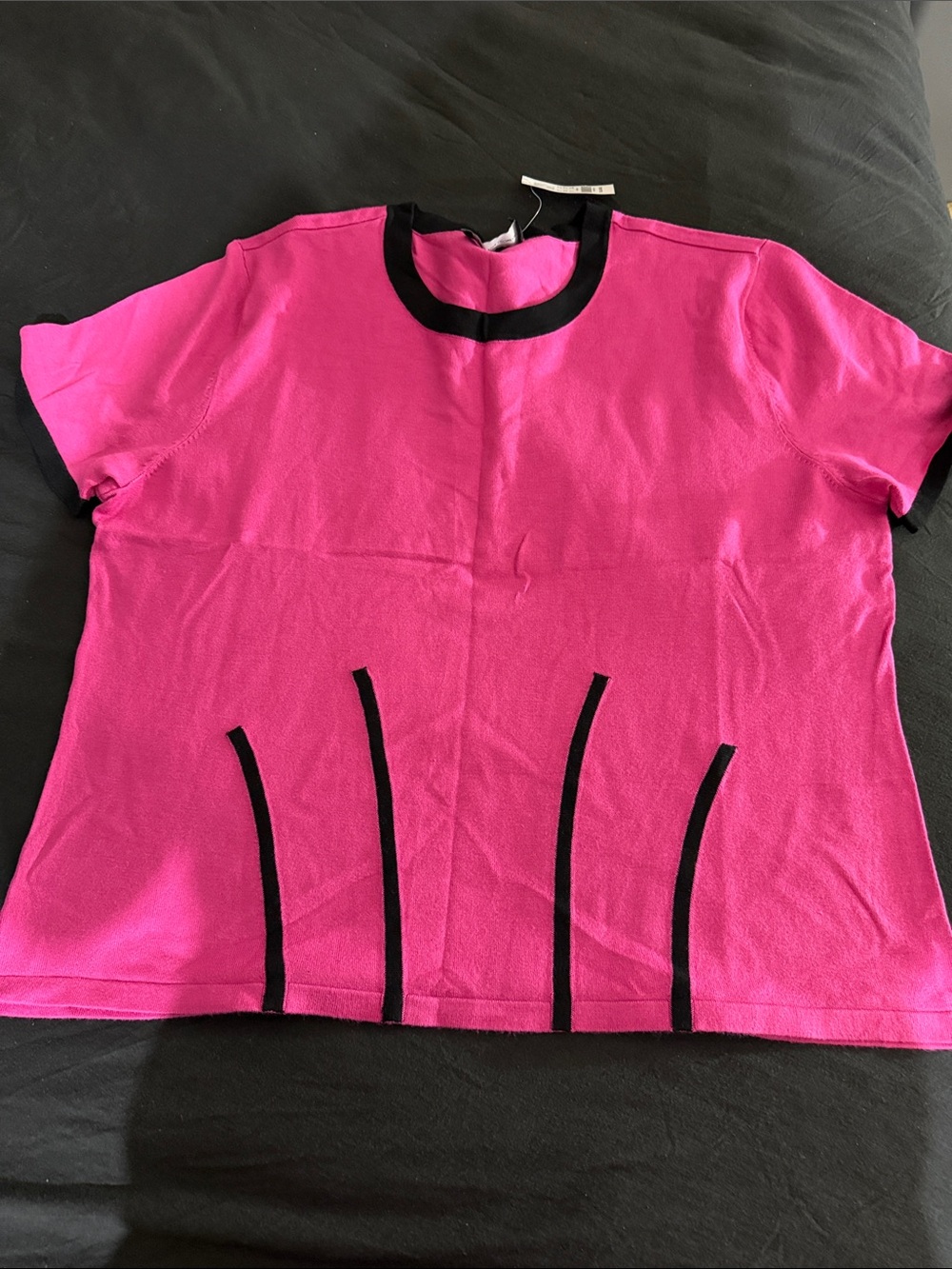 New York & Company Hot Pink Short Sleeve Tee with Black Trim
